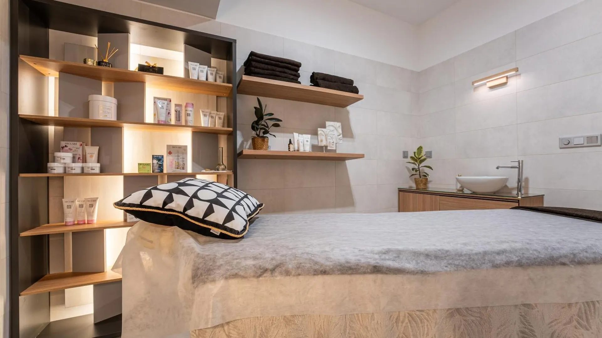 Villa Cannes Resort Zakopane - Grota Solna, Sauna Finska Bed & Breakfast